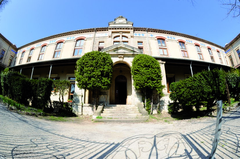 45 Bis Rue Menard 30021 Nimes Cedex 1